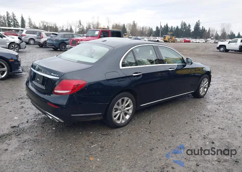 2017 Mercedes-Benz E 300 4Matic из США, поврежденный, VIN WDDZF4KB2HA187636